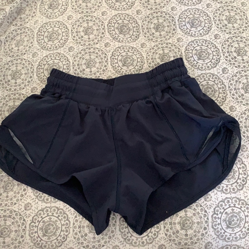 Lululemon shorty Hot Short 2.5”